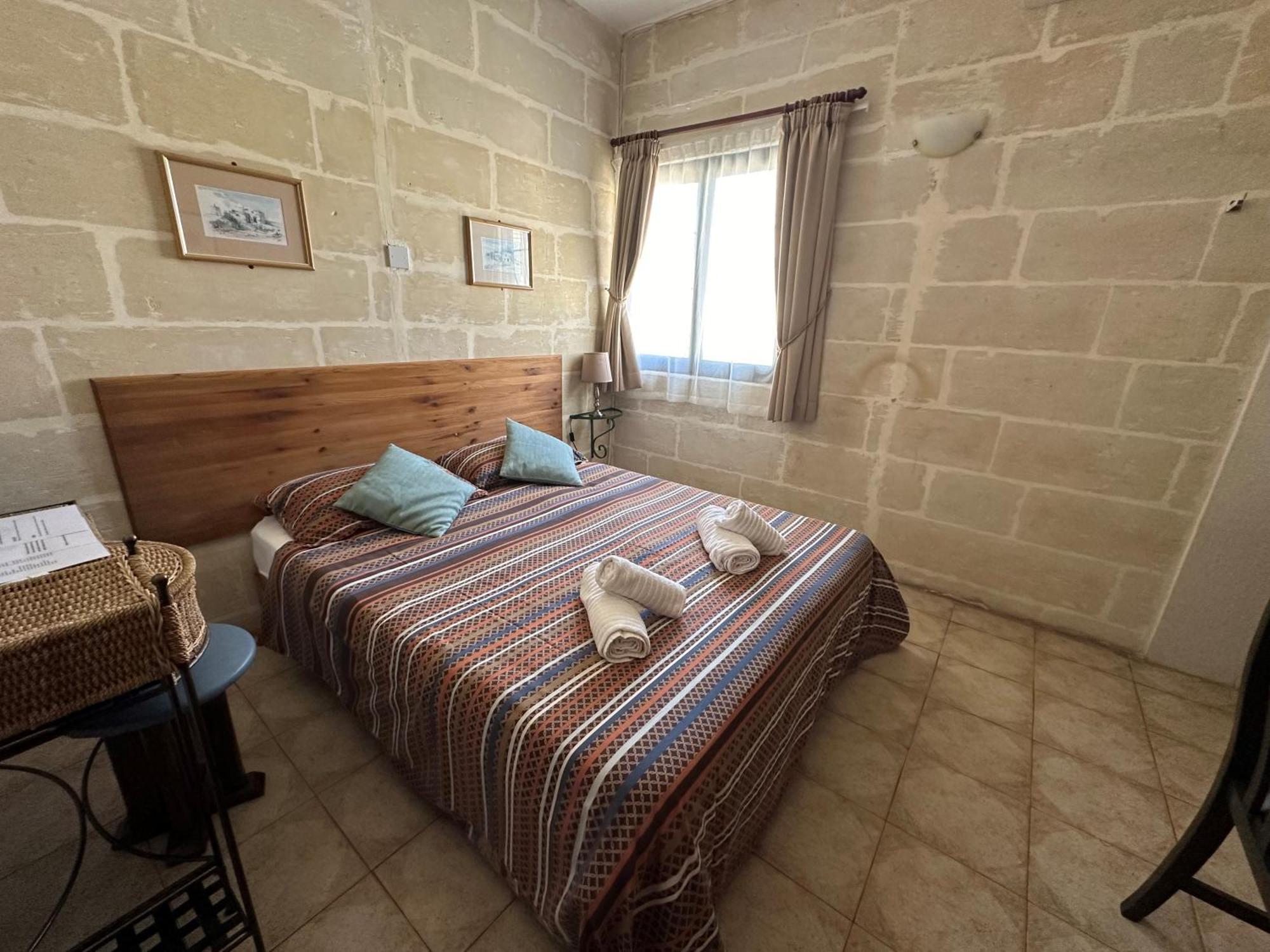 Grove 3* Saint Julian's