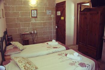 Grove Pensjonat 3*